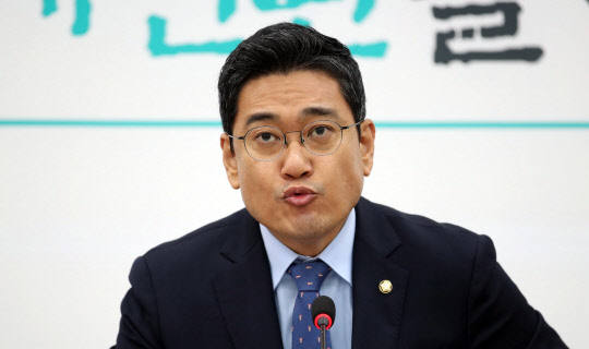 오신환 바른미래당 원내대표가 29일 국회에서 열린 원내대책회의에서 발언하고 있다. 연합뉴스